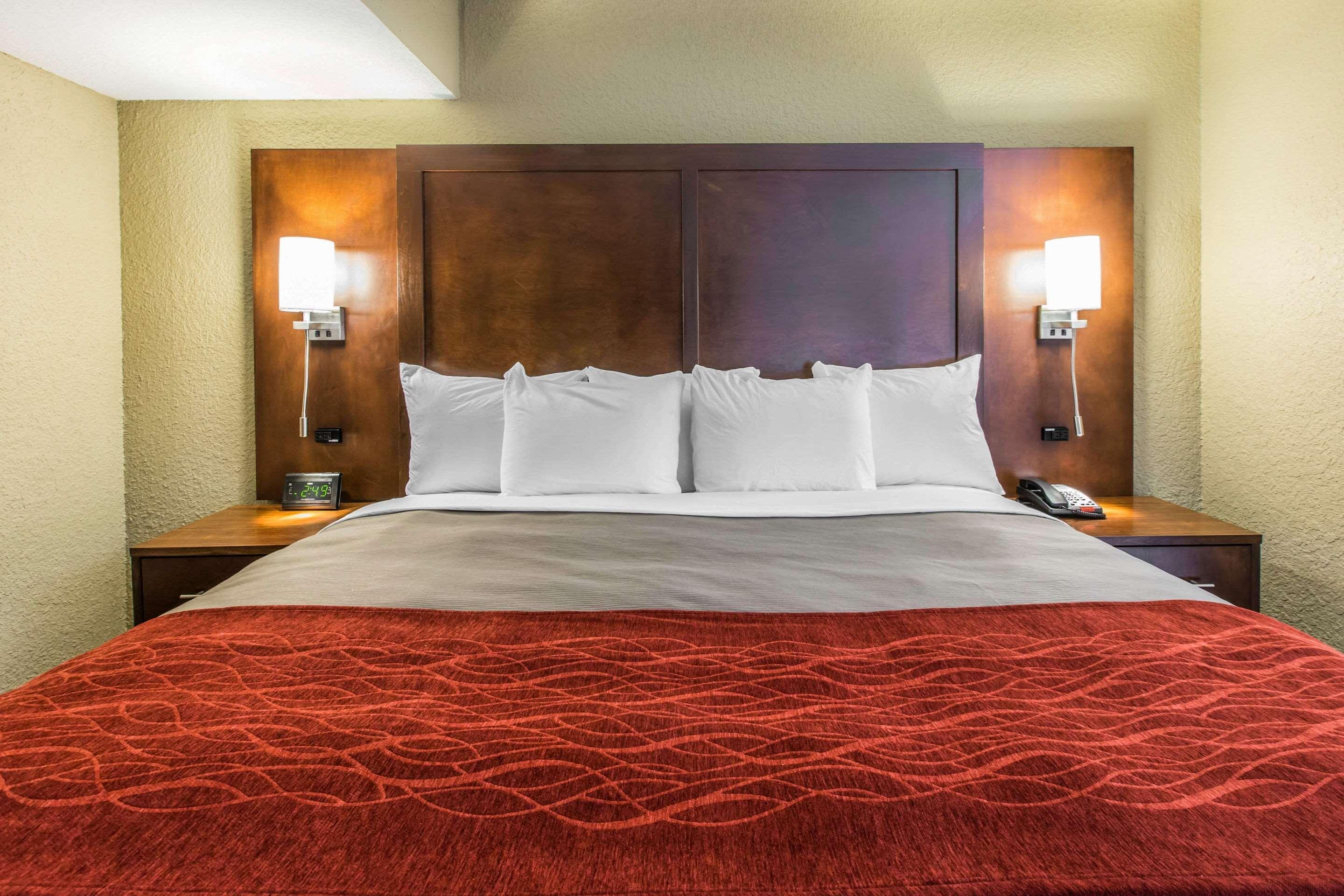 Comfort Inn & Suites Knoxville West Экстерьер фото