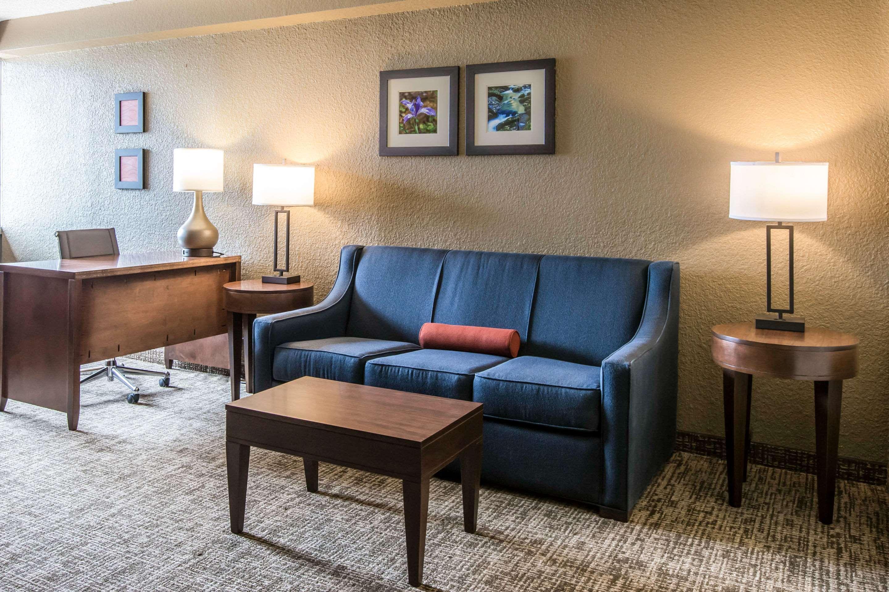 Comfort Inn & Suites Knoxville West Экстерьер фото